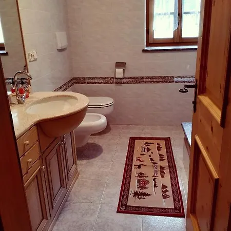 Un Bel Panorama In Un Ambiente Famigliare * Tesero